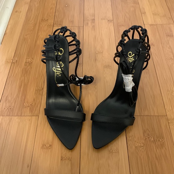 SO ME SANDAL HEELS - Picture 2 of 3